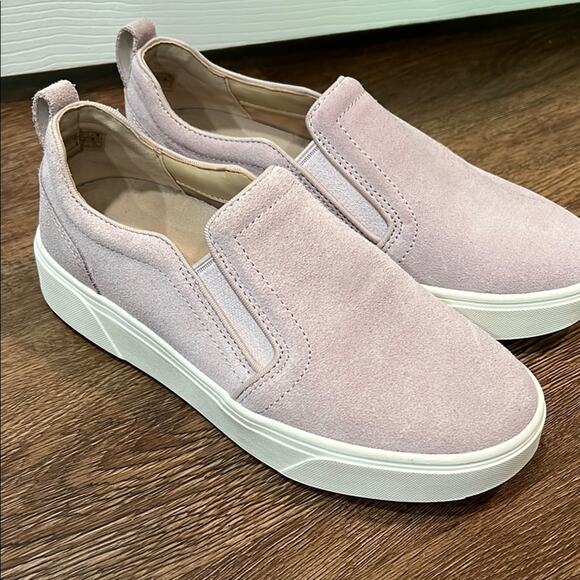 Light Pink Suede Slip-On Vionic Sneakers - Picture 4 of 8